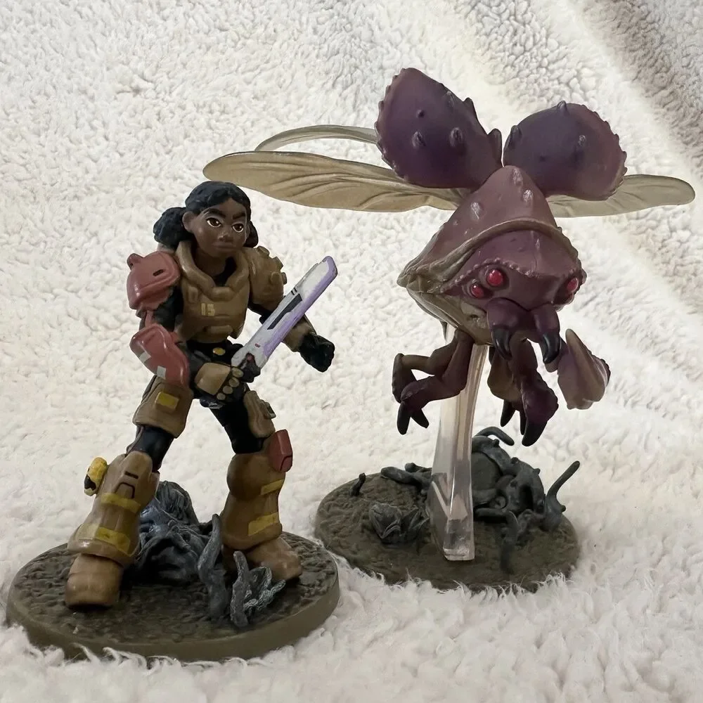 Disney Pixar Lightyear Movie Izzy Hawthorne and Bug Figures GDJ-P-141